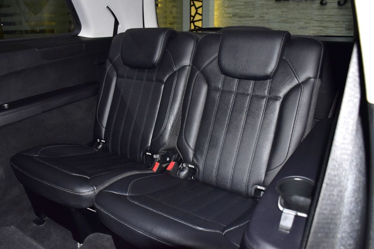 مرسيدس بنز GLS 350 EXCELLENT DEAL for our Mercedes Benz GLS 350d 4Matic ( 2016 Model ) in Black Color European Specs