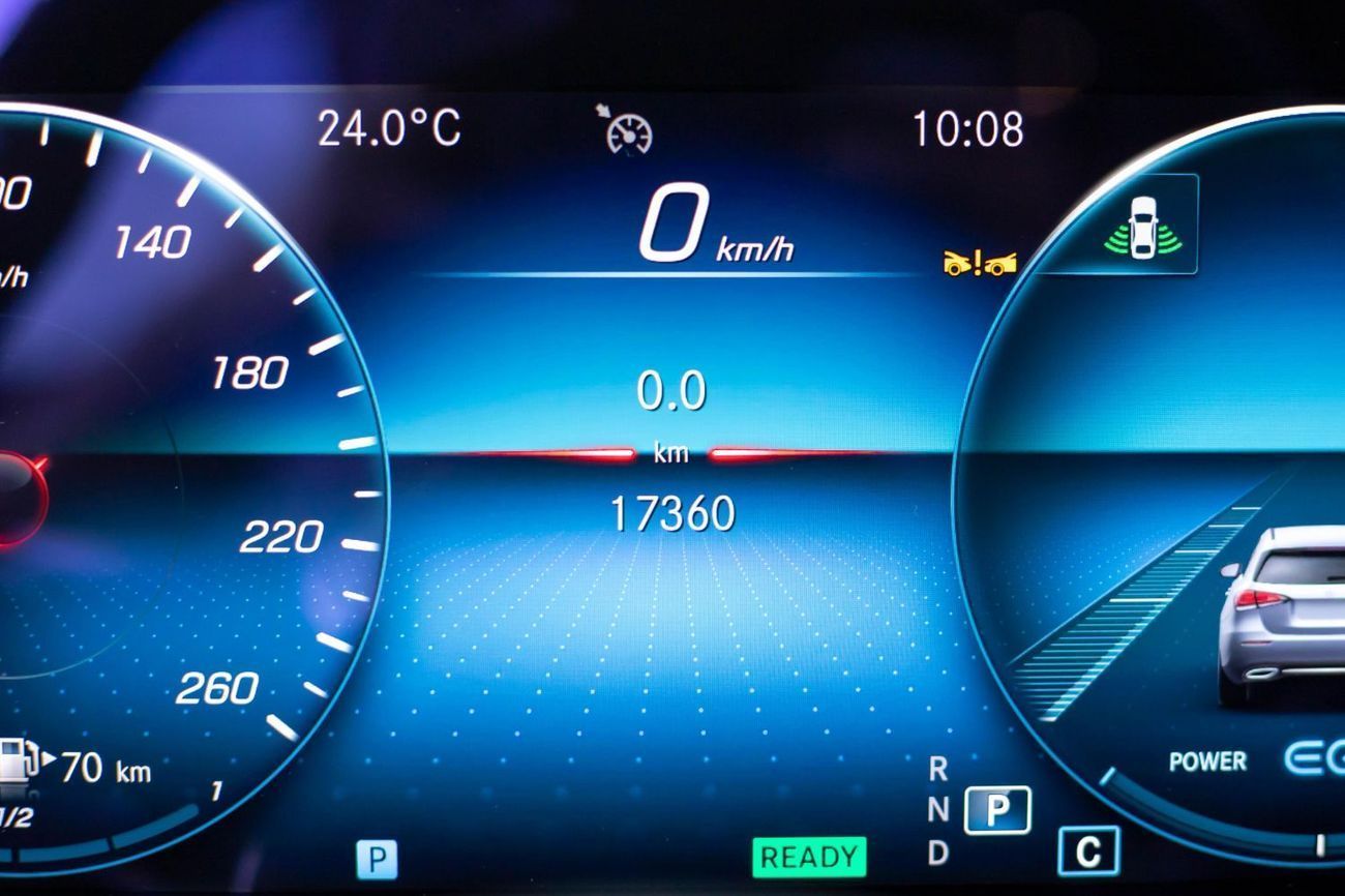 Mercedes-Benz E200 Mercedes-Benz E200 AMG 2024 Coupe – Highlights