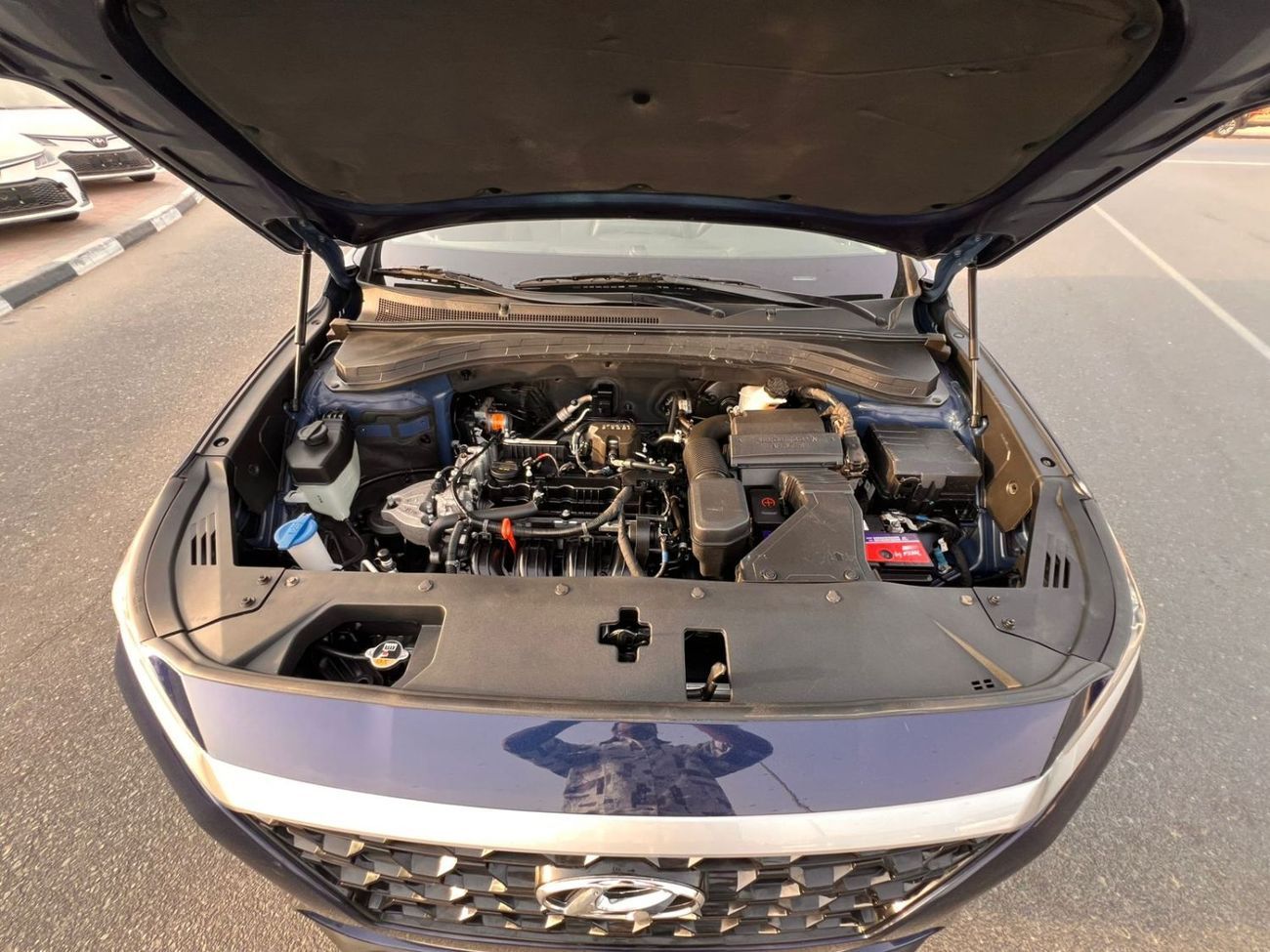 Hyundai Santa Fe 2020 Hyundai Santafe Full Option Panoramic View - 2.4L V4 - With Radar & Sensor -