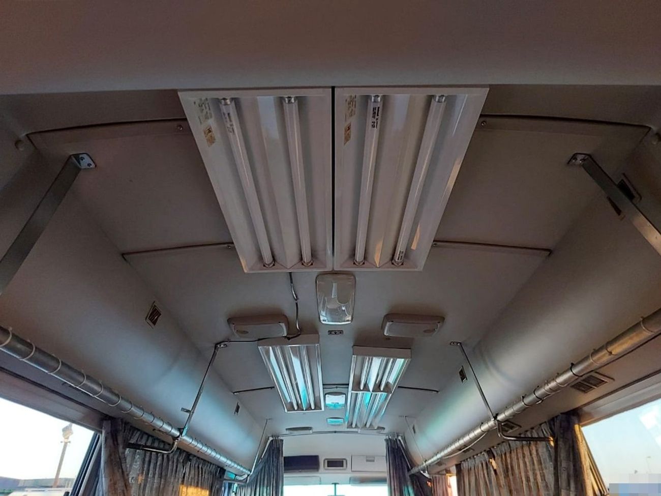 Mitsubishi Rosa MITSUBISHI ROSA BUS RHD 2004 MODEL 5.2 L DIESEL MANUAL(PM00455)