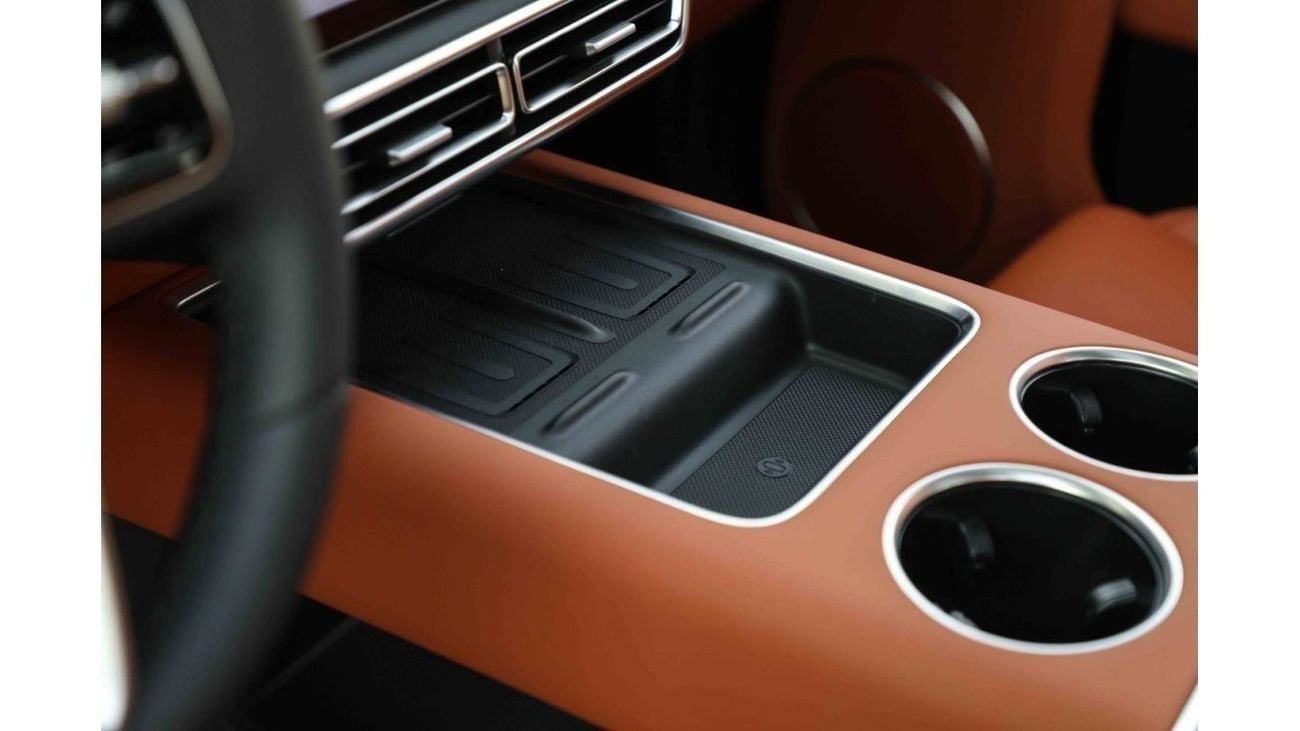 لي اوتو L7 2024 Li Auto L7 ULTRA - أخضر من الداخل أسود وبرتقالي | Export Only