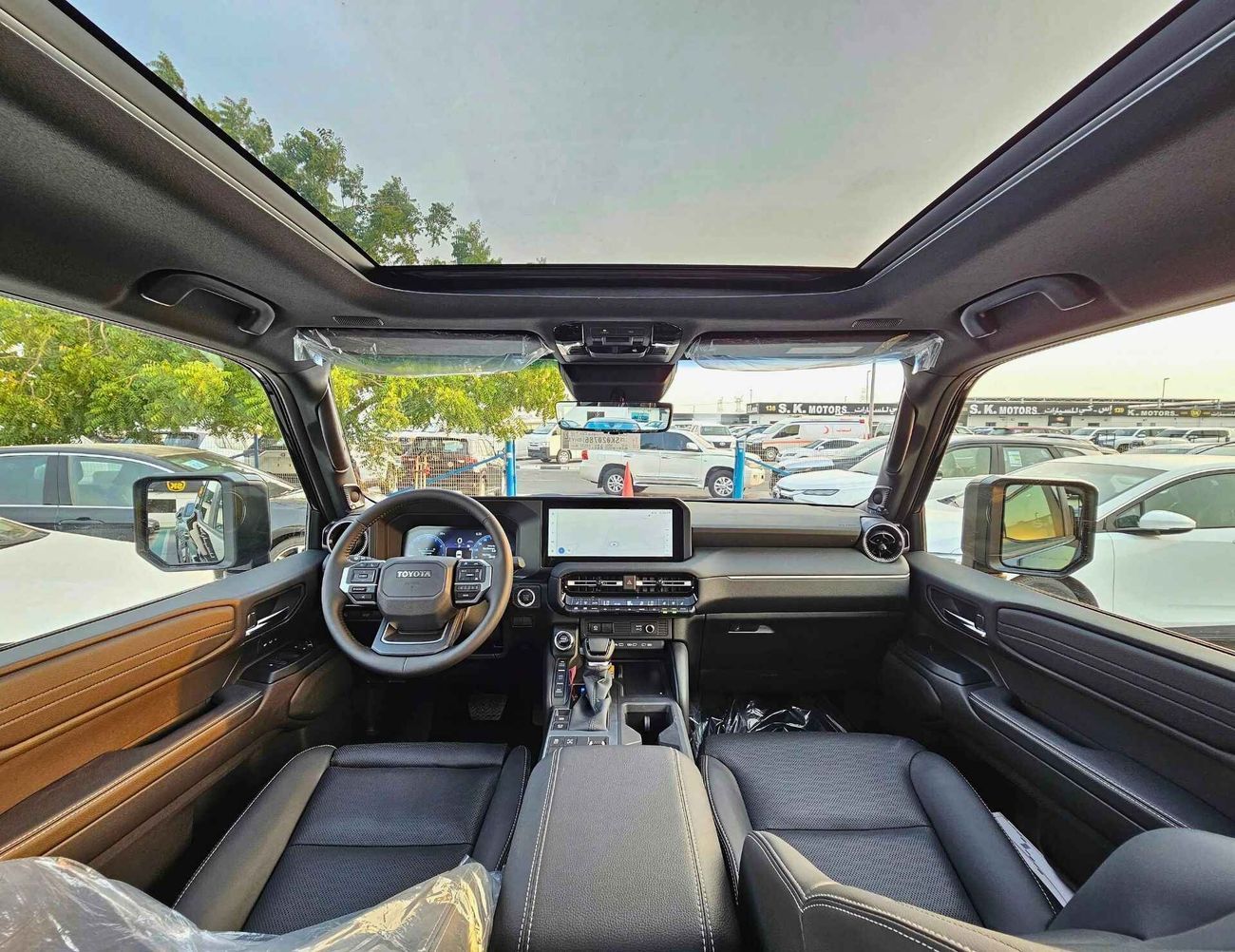 تويوتا برادو LUXURY TURBO/ 2.4L V4 PETROL/ 360* WITH HEADUP DISPLAY/ RADAR/ PANORAMIC (CODE # PLUX)