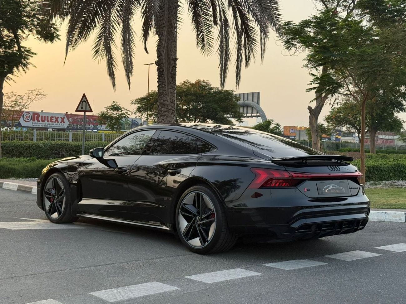 أودي اي ترون GT RS