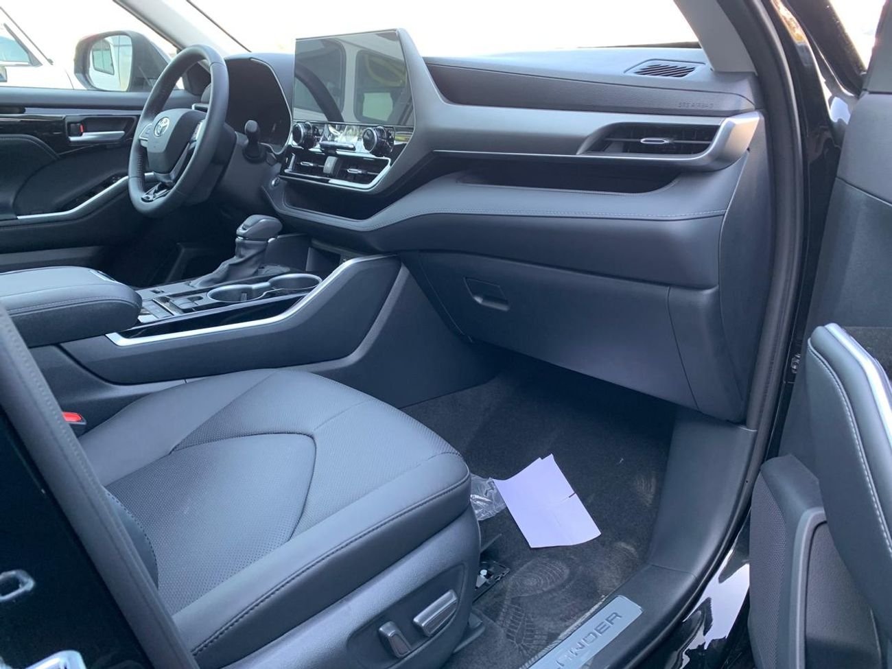 Toyota Highlander 2.5L HYBRID LUXURY 7 SEATS CHINESE OPTION