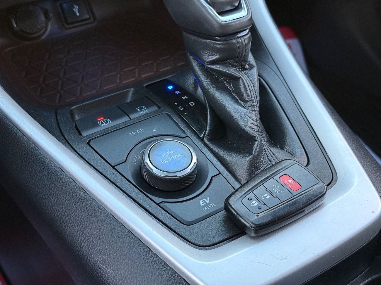 تويوتا راف ٤ 2021 TOYOTA RAV4 LIMITED HYBRID 4x4 FULL OPTIONS IMPORTED FROM USA