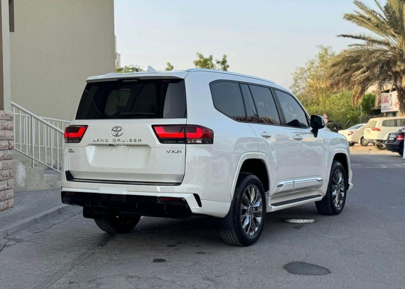 Toyota Land Cruiser VXR 3.5L