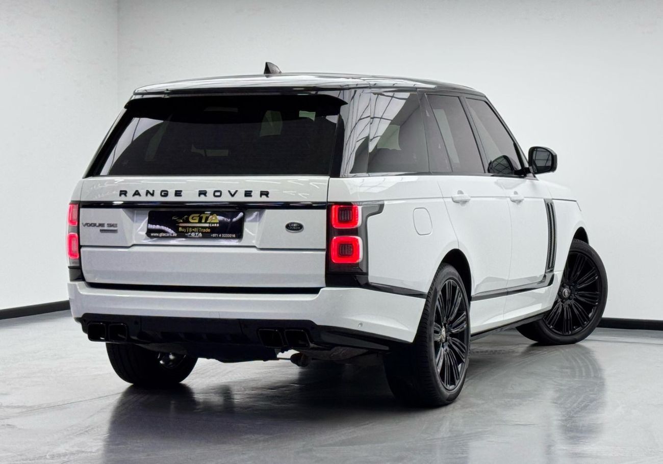 Land Rover Range Rover Vogue SE 5.0L 2018 Range Rover Vogue SE Supercharged V8, Full Service History, GCC