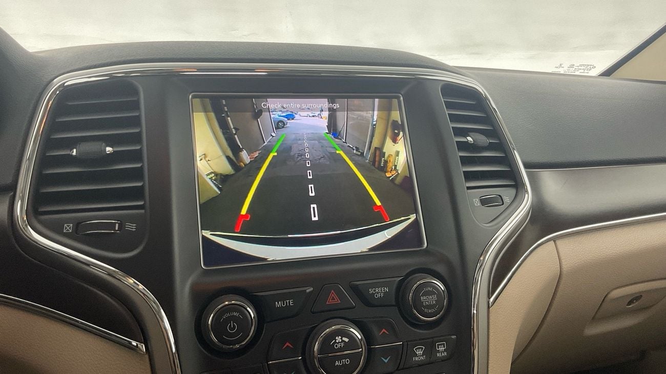 جيب جراند شيروكي Limited | upto AED 20,000 Ramadan Discount | شامل الضمان | 0 ﺪﻔﻋﺓ ﺃﻮﻟﻯ