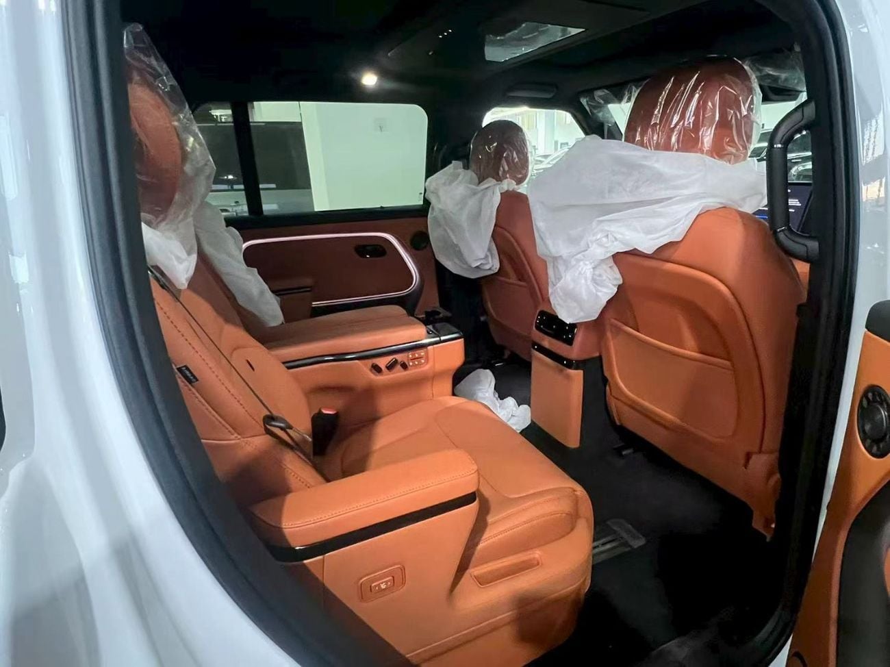 روكس أداماس VIP ADAMAS 6 SEATS  AND 7 SEETAS
