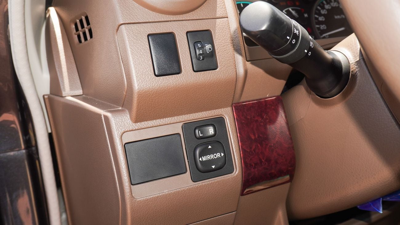 Toyota Land Cruiser Pick Up 4.0L V6 Single Cabin M/T