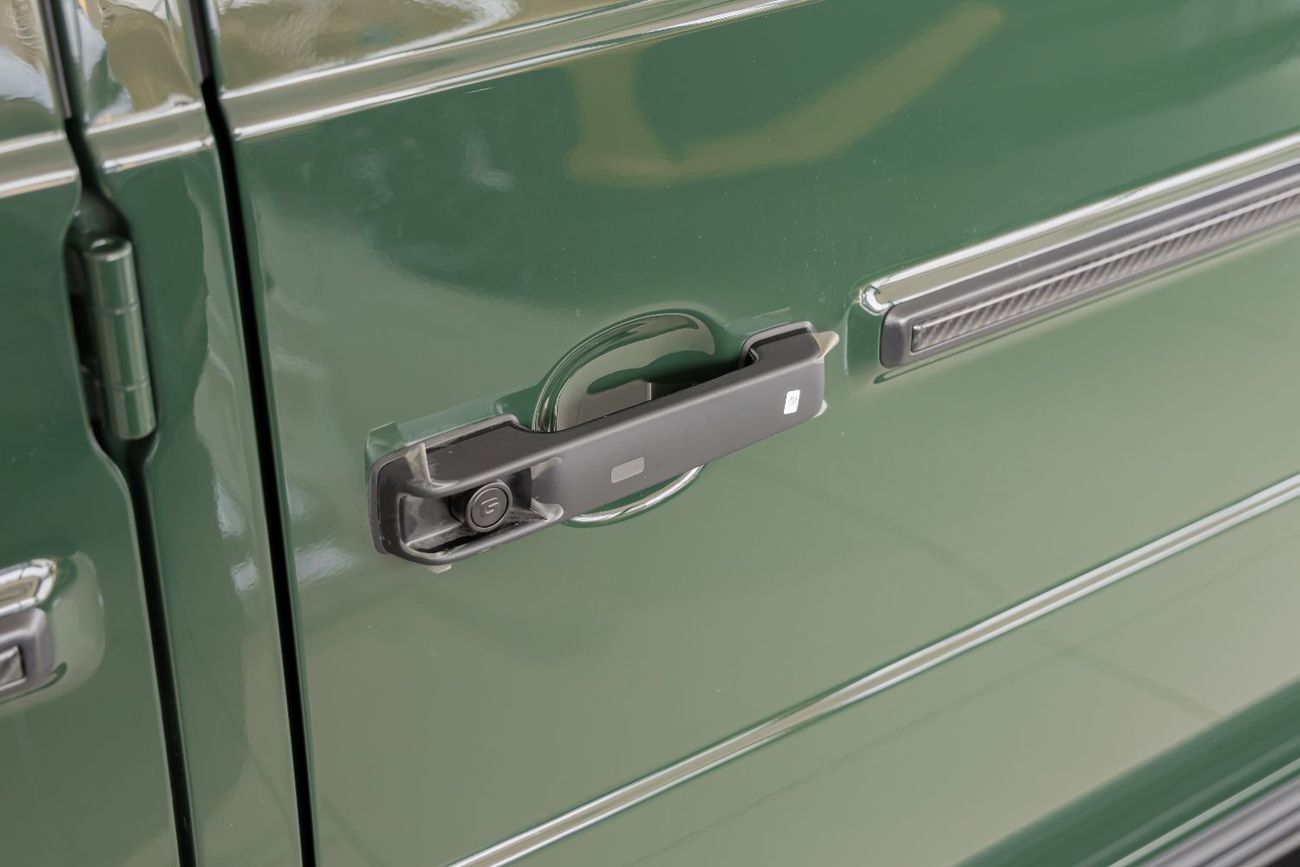 مرسيدس بنز G 63 AMG Double Night Pack|Fully Loaded|2026 Fully Cardbon Fiber |Gargash Auto Warranty PERFOMANCE PACKAGE