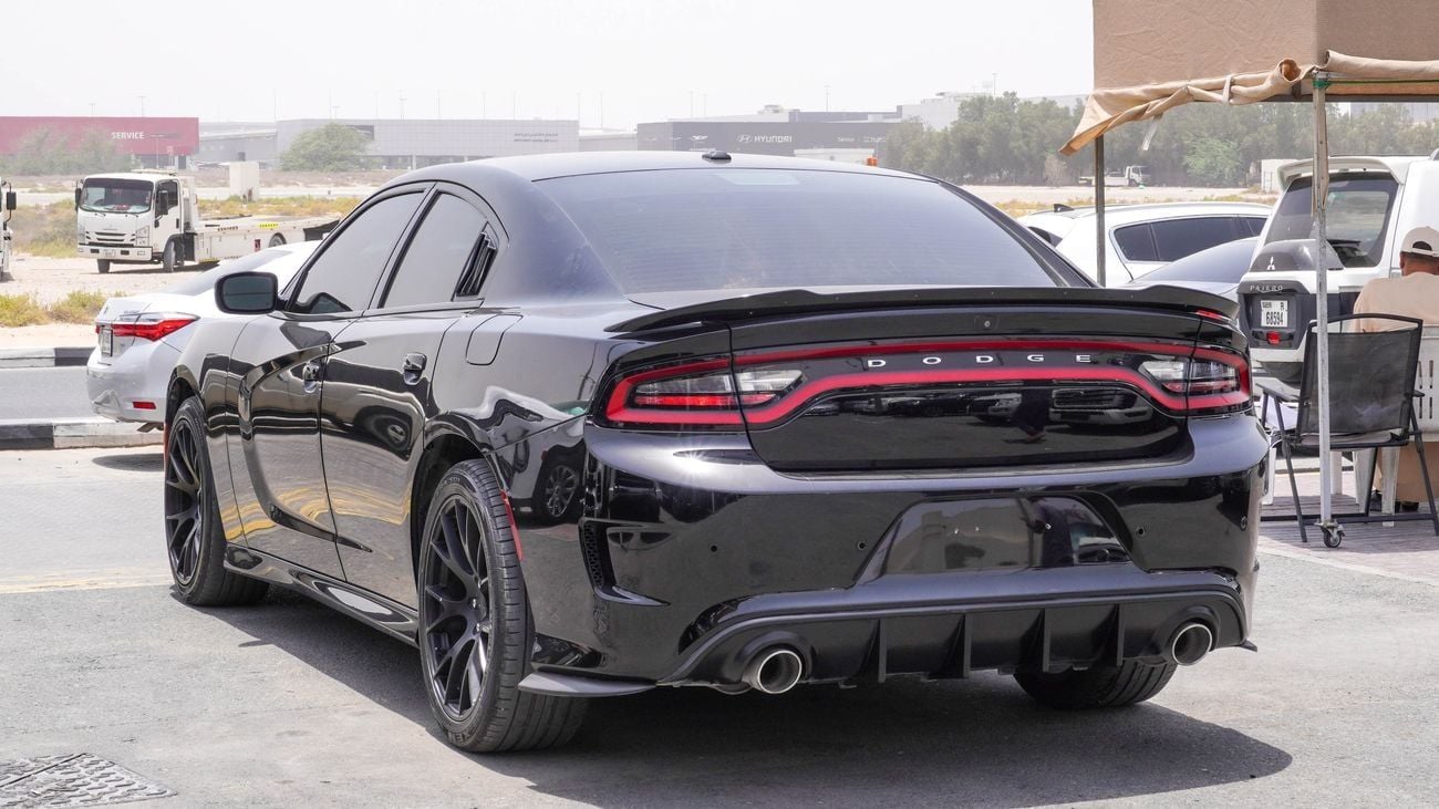 Dodge Charger SRT 5.7 L V8