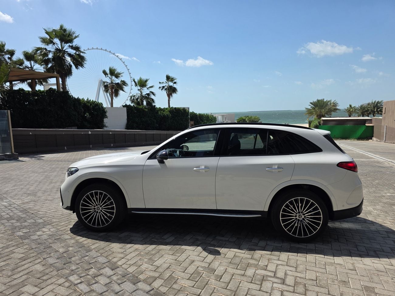 Mercedes-Benz GLC 300 e 300 GLC AMG