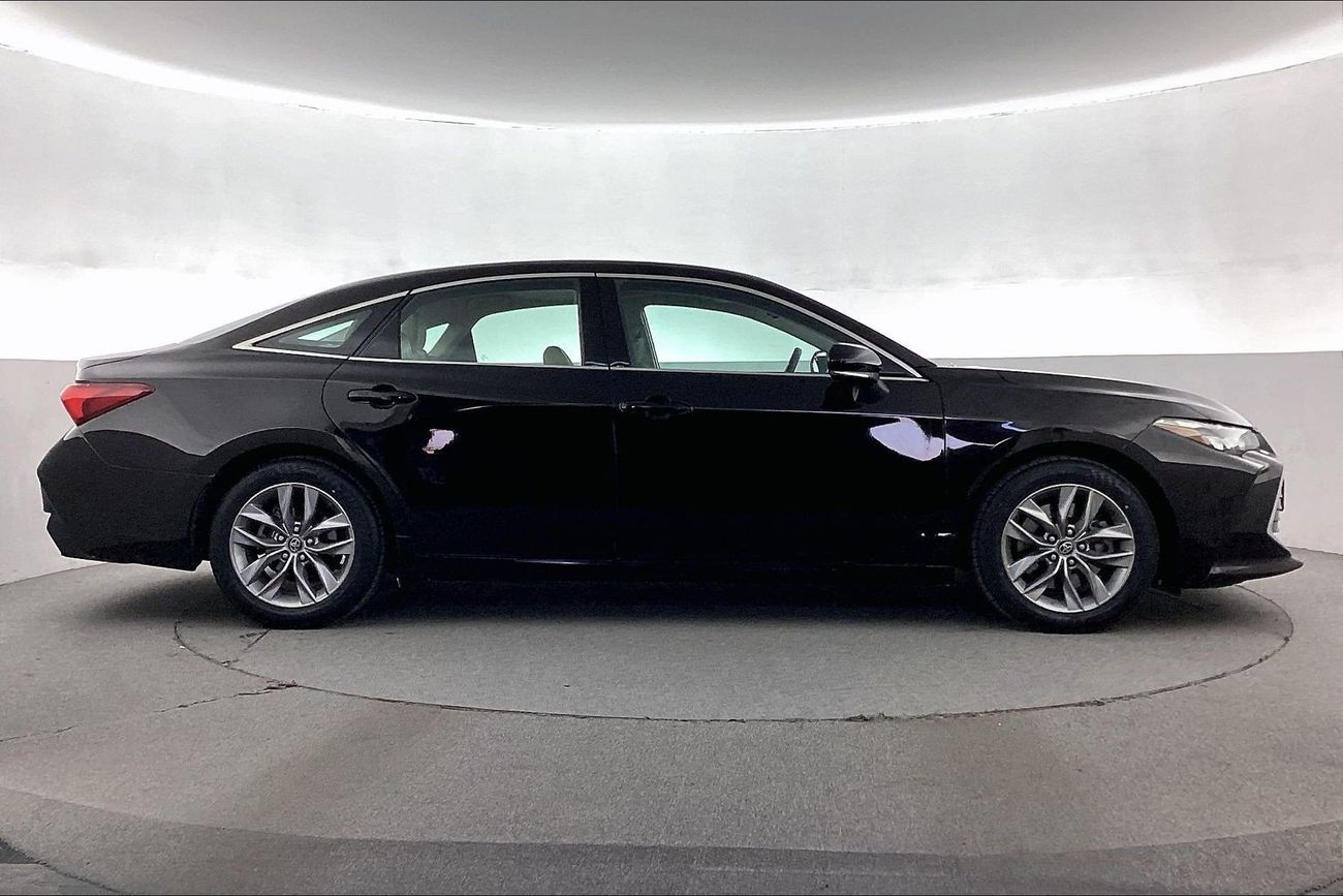 تويوتا افالون SE+ | Carnival Sale • UP TO AED 20,000 OFF | شامل الضمان | 0 ﺪﻔﻋﺓ ﺃﻮﻟﻯ