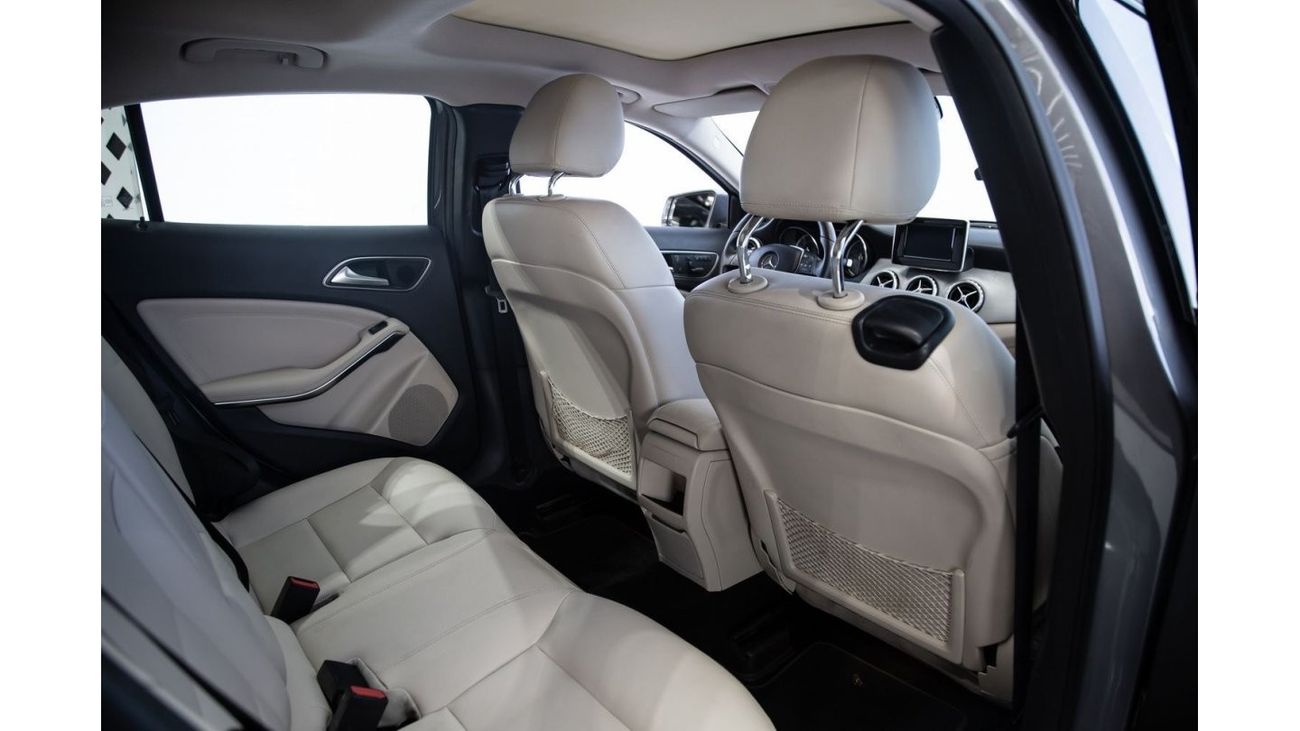 Mercedes-Benz GLA 250 Std Mercedes Benz GLA 250 AMG