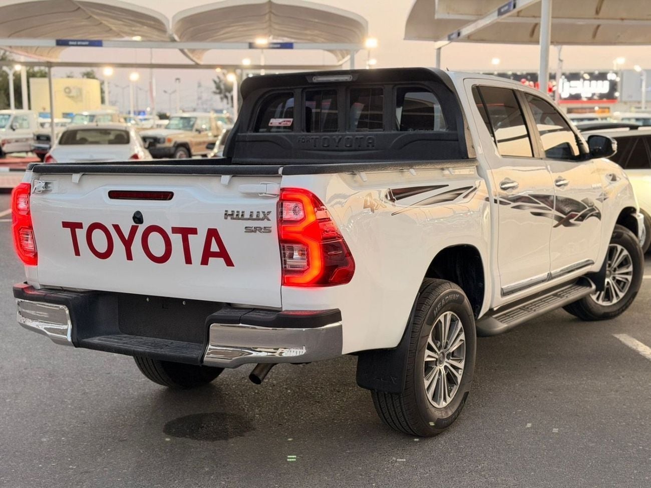 تويوتا هيلوكس S GLX 2.4L AWD A/T