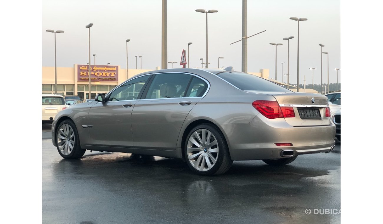 BMW 740Li BMW 740 MODEL 2011 GCC CAR PREFECT CONDITION FULL OPTION LOW MILEAGE SUN ROOF LEATHER SEATS BACK CAM