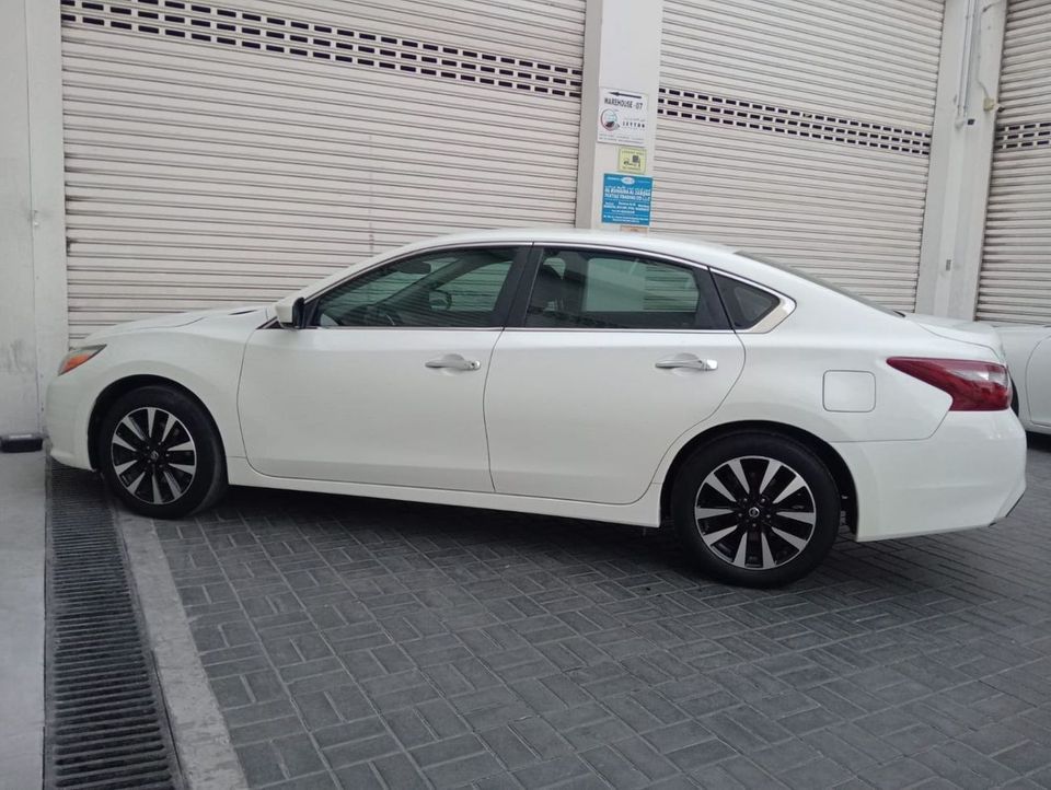 Nissan Altima S