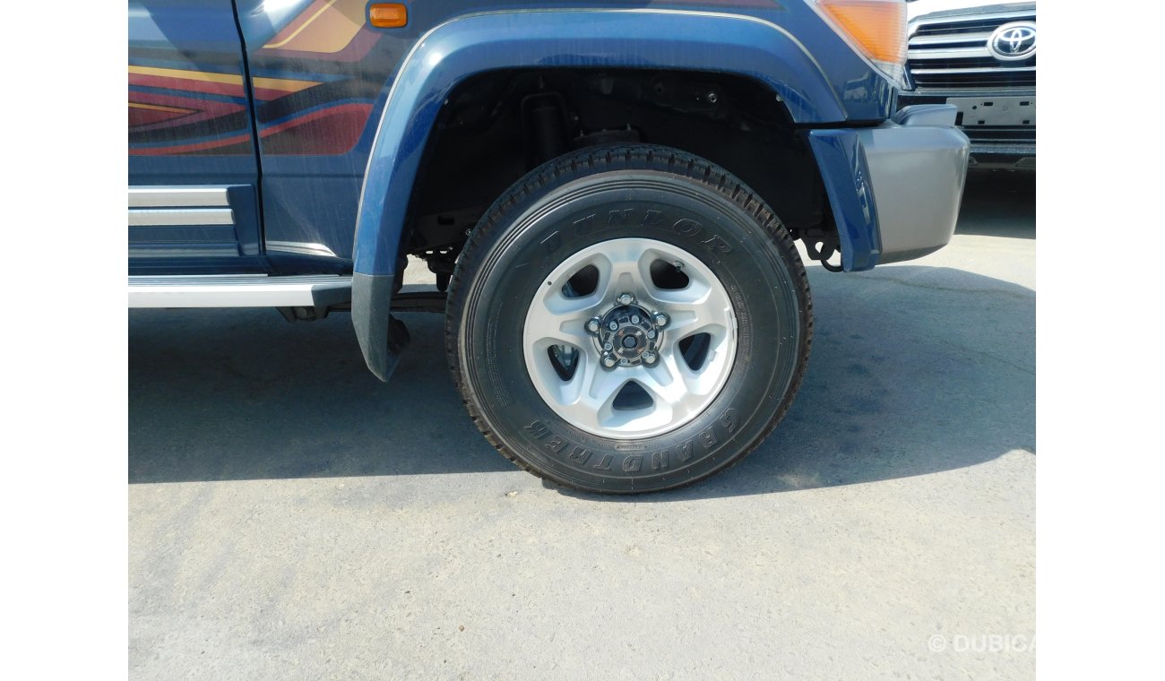 Toyota Land Cruiser Pick Up 79 SC Pickup V8 4.5L TD Limited 4WD MT(Only on Sahara Motors)