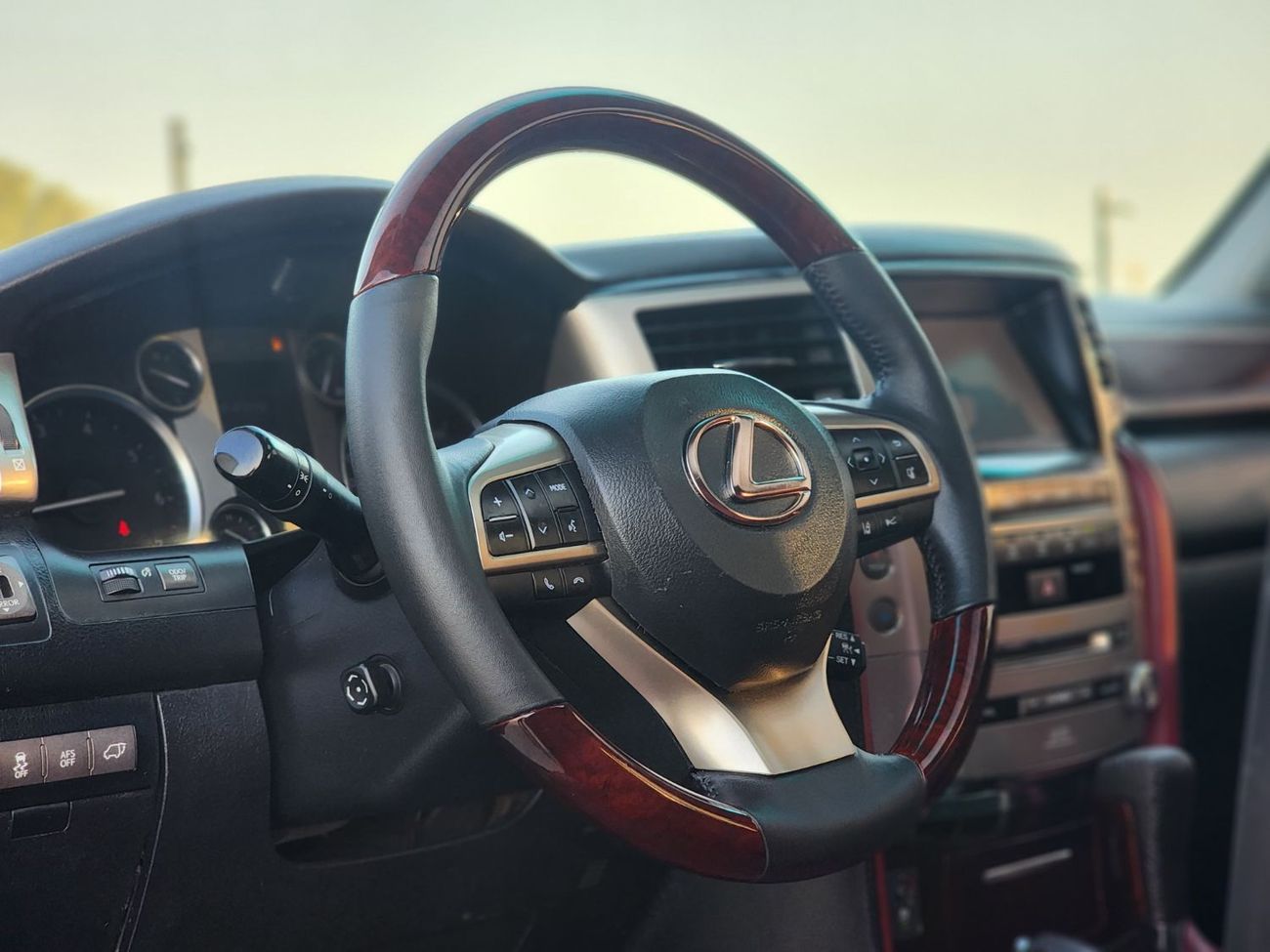 Lexus LX 570 Platinum 5.7L