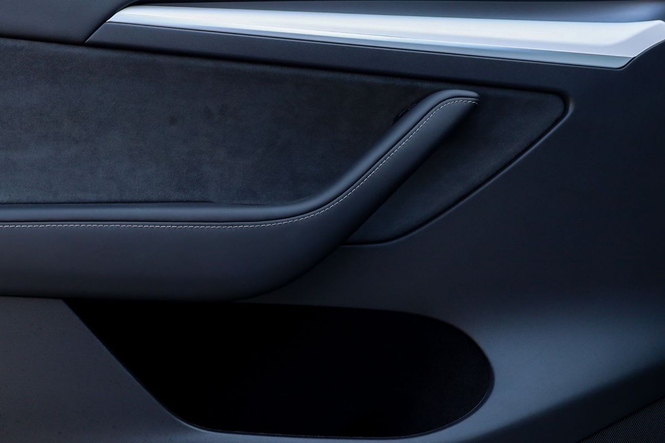 Tesla Model Y Tesla Model Y Long Range 2022 GCC under Agency Warranty with Flexible Down-Payment/ Flood Free.