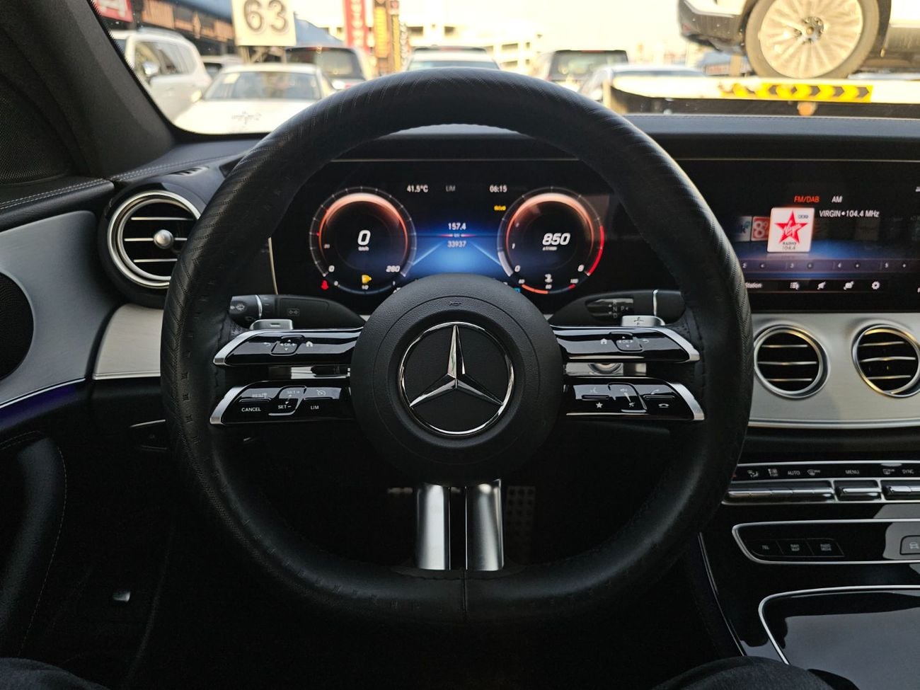 Mercedes Benz E200 PREMIUM Mercedes E200 Black 2.0L Turbo 2023 Model GCC