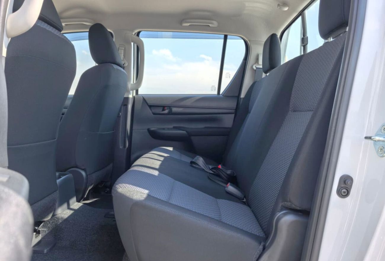 Toyota Hilux TOYOTA HILUX 2.4L DIESEL 4WD MANUAL 2026 WHITE INSIDE BLACK