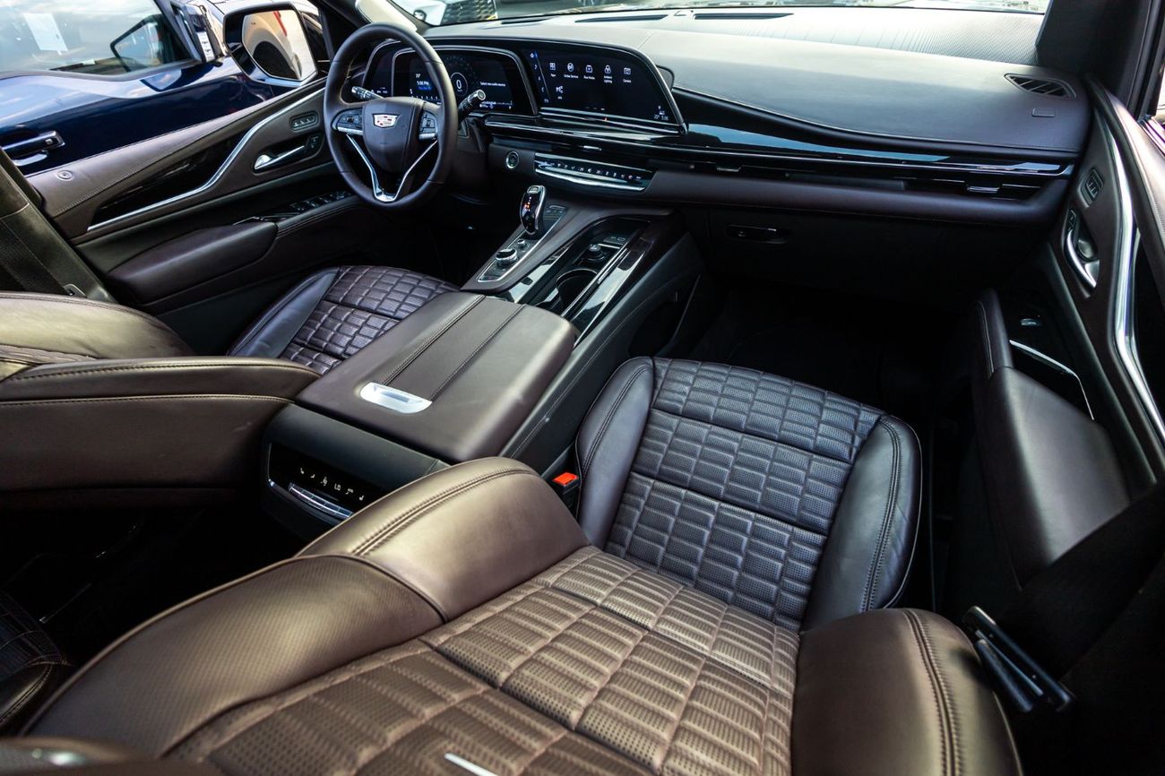 Cadillac Escalade Sport Platinum 6.2L 4WD