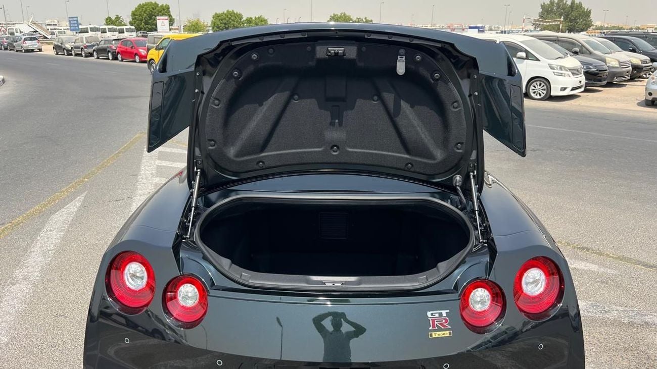 Nissan GTR Premium Edition 3.8L