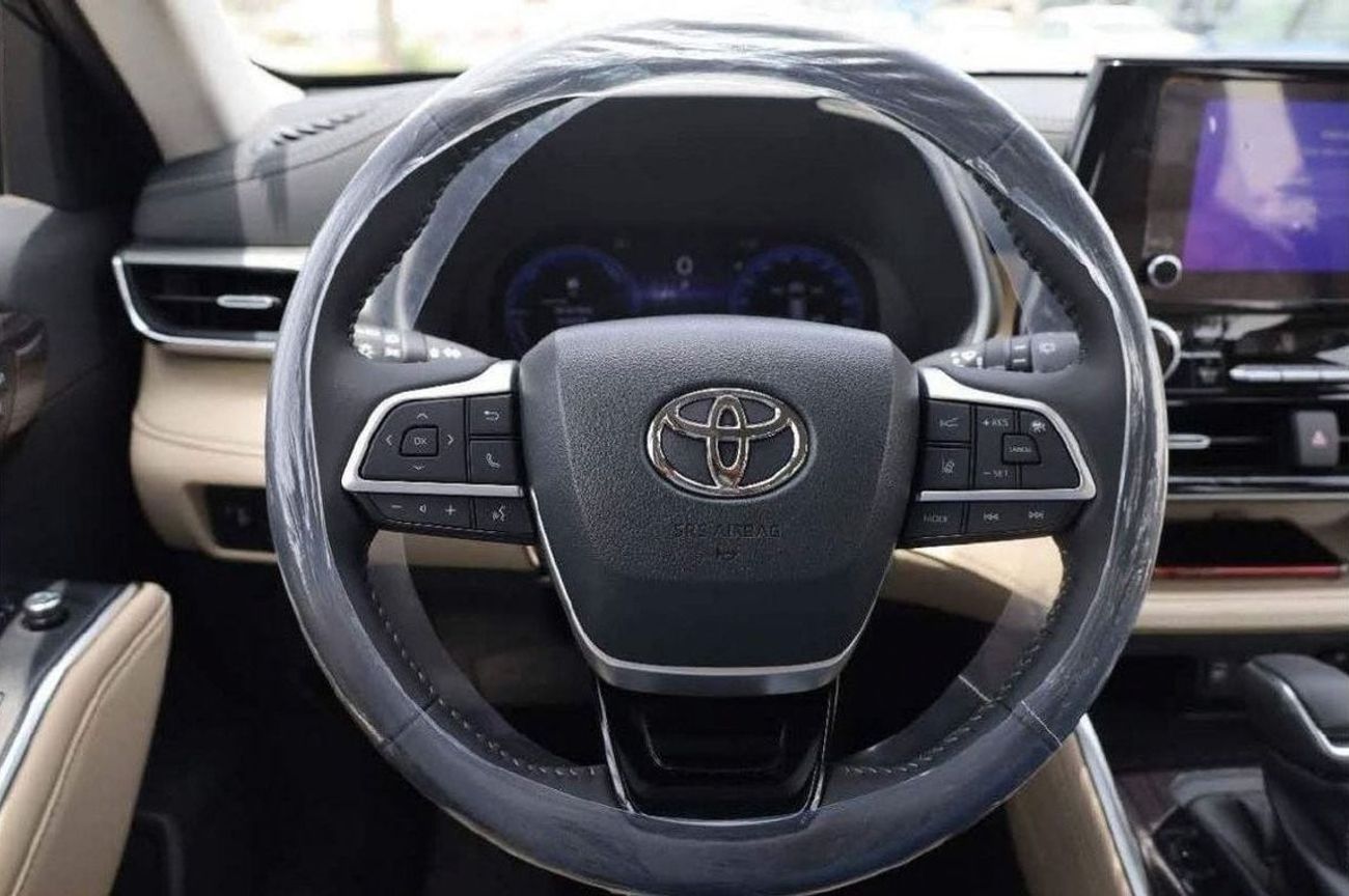 تويوتا هايلاندر 2.5 HYBRID, LIMITED, MEMORY SEAT, WIRELESS CHARGER, 360 CAMERA, SEAT HEATING, FULL OPTION, MODEL2023