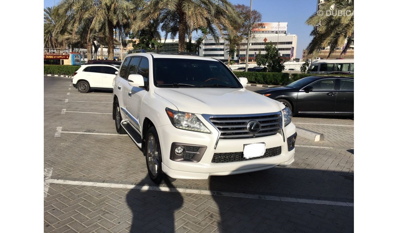 Lexus LX570