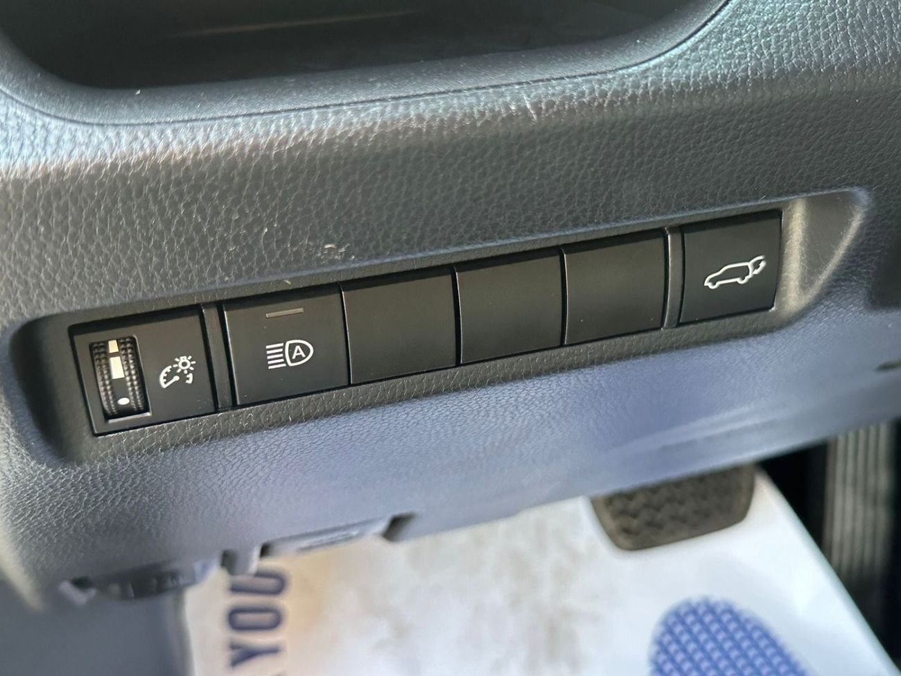 تويوتا راف ٤ XLE