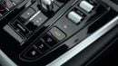 أستون مارتن DBX V8 DBX S 5dr Touchtronic 4.0 ( EXPORT ONLY) Right hand Drive