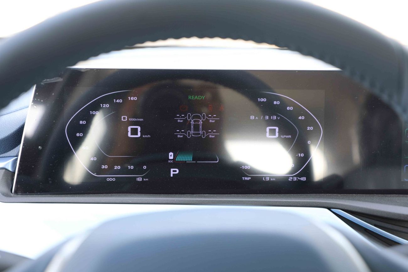 تشنجان بيم إستار 2024 Changan E-Star Qingxin - White Inside Blue & Grey | Export Only