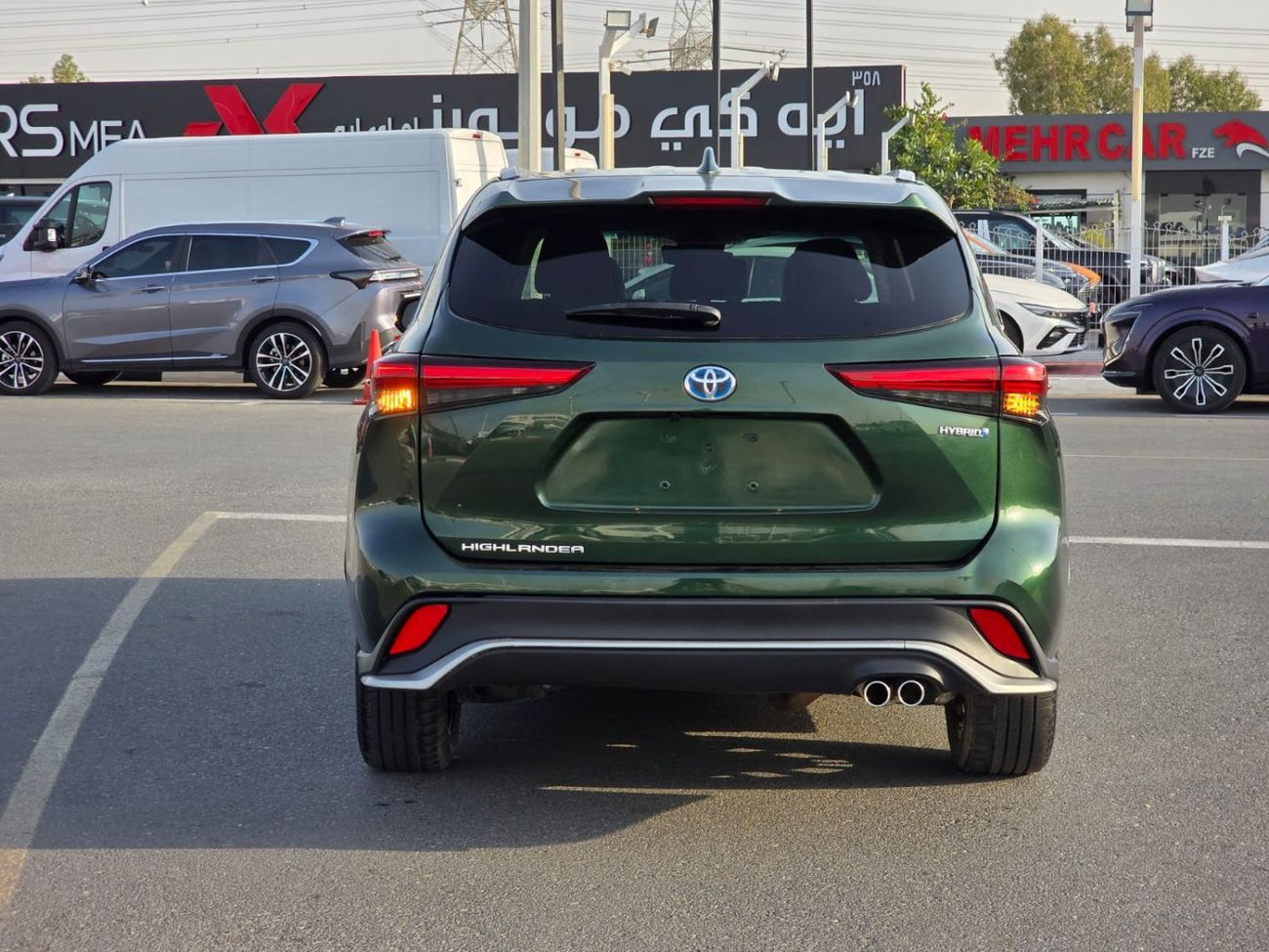 Toyota Highlander 2.5L Hybrid XSE sport Edition Sunroof, Push button and 7 seater