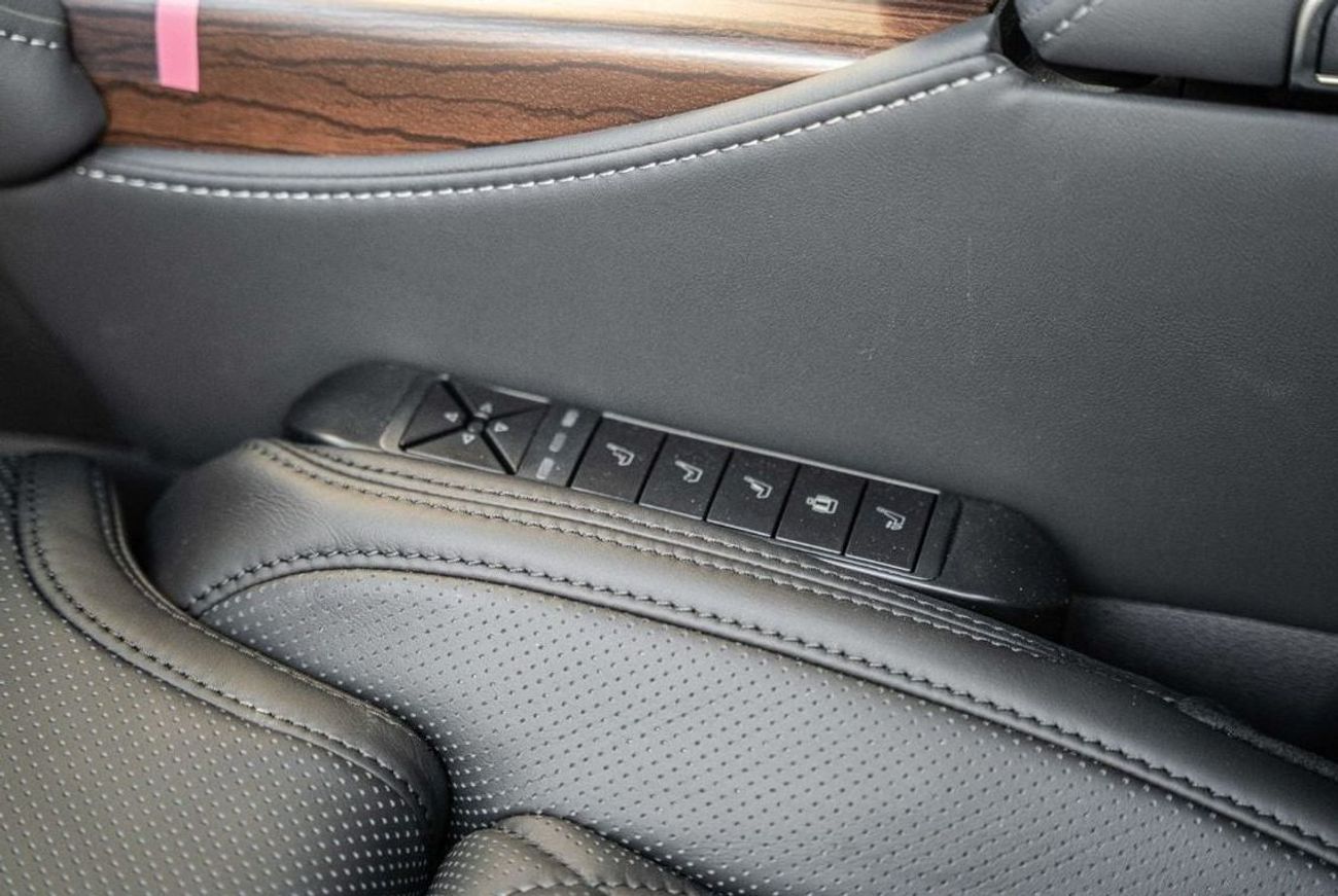 Toyota Land Cruiser VX 3.5L