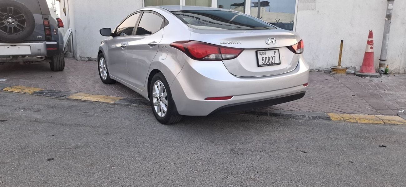 Hyundai Elantra HYUNDAI ELANTRA 2015