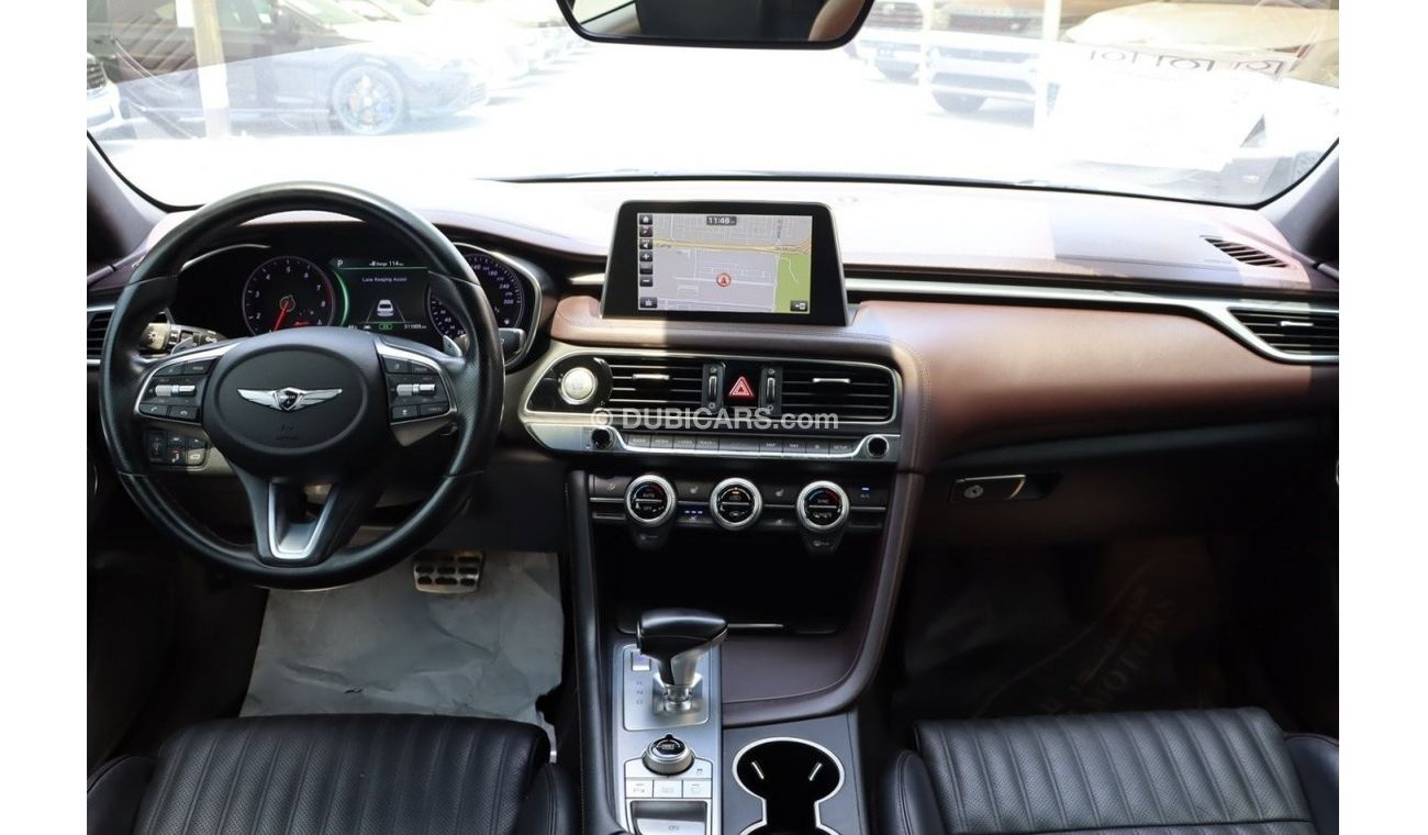 Genesis G70 Genesis G70 Platinum / 3.3T / 2018 / GCC / Free Accident