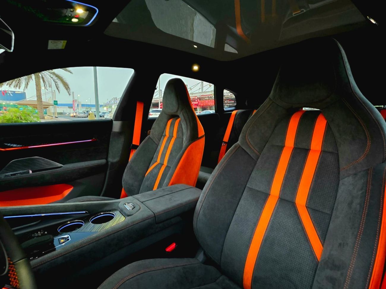 Zeekr 001 NEW ARRIVAL ZEEKR 001 2025 GCC  BLACK EDITION UNDER WARRANTY WITH SERVICE CONTRACT 5 YEARS