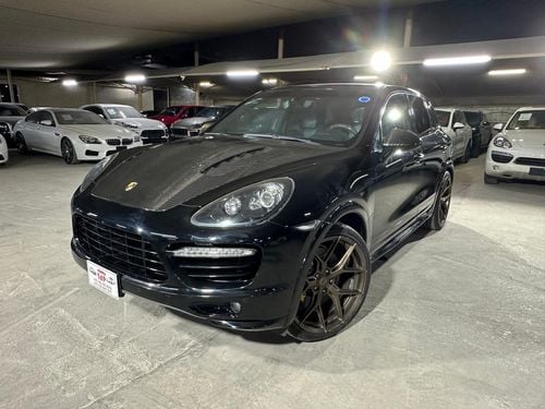 Porsche Cayenne Turbo 4.8L (500 HP) | MANSORY CARBON BONNET | MANSORY CARBON INTERIOR | VOSSEN 22 INCH ALLOY WHEELS