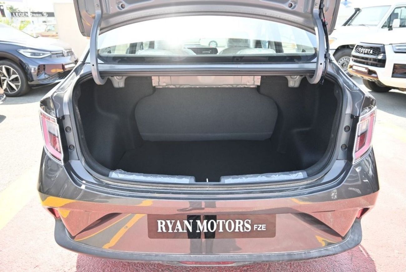 هيونداي جراند i10 هيونداي جراند آي 10 سعة 1.2 لتر بنزين سيدان دفع أمامي 4 أبواب لون رمادي موديل 2023