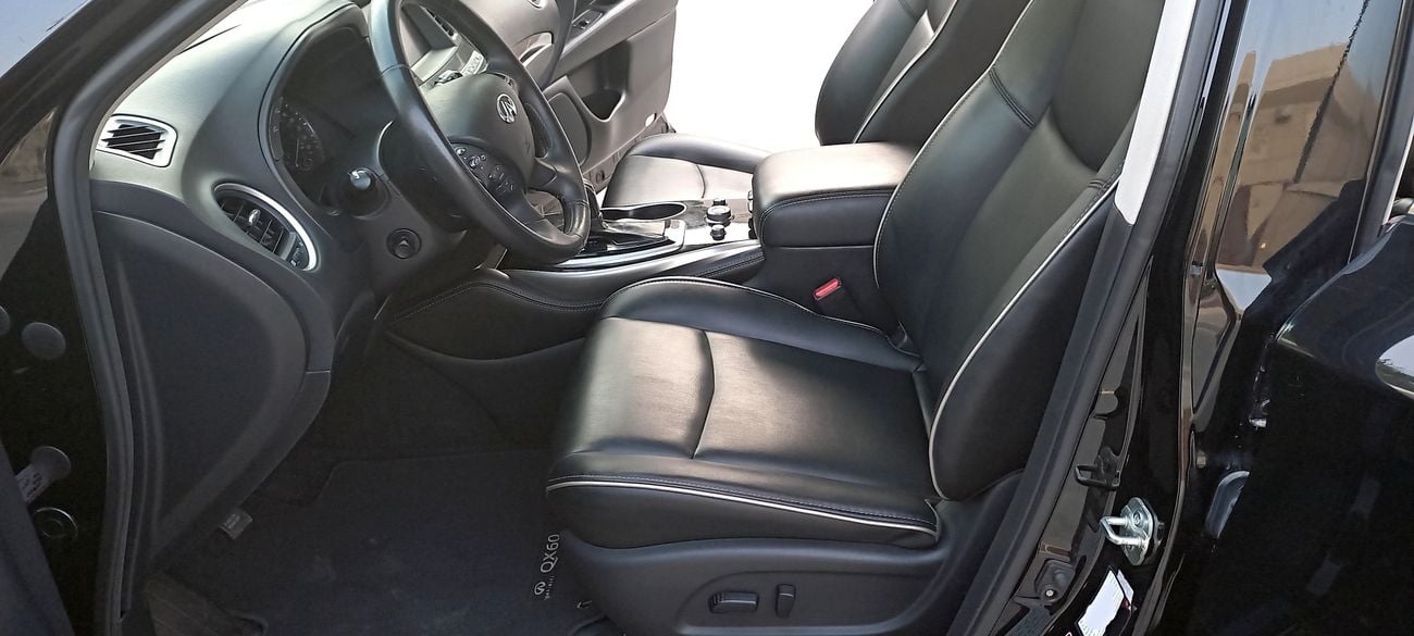 Infiniti QX60 PREMIUM 3.5L V6 AWD 7 SEATER CLEAN AND NEAT PERSONAL VEHICLE