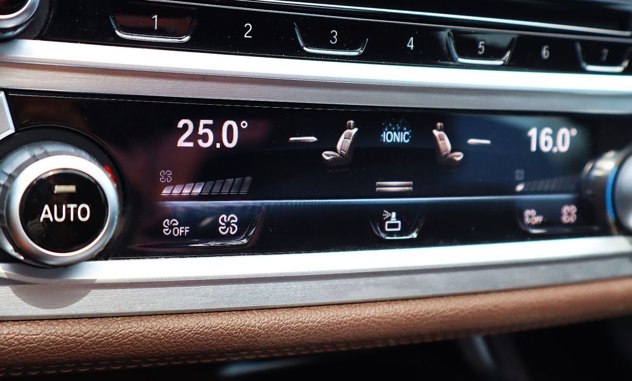 BMW 730Li Exclusive 2.0L