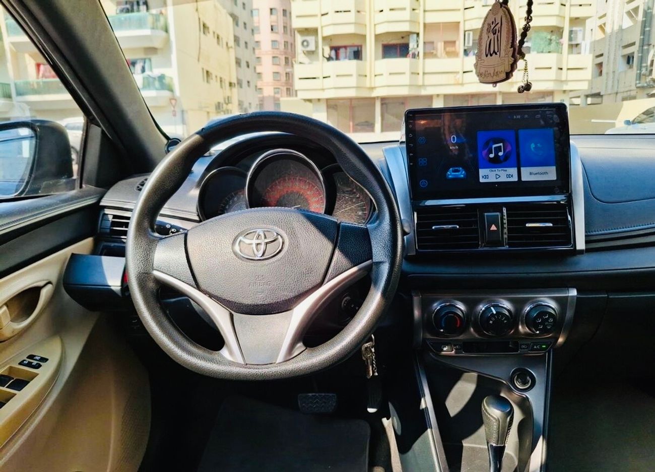 تويوتا يارس Toyota Yaris 2016 GCC free accident perfect conditions and additional accessories smart screen GPS b