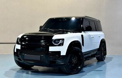 Land Rover Defender 110 HSE | GCC Specs | Low Mileage
