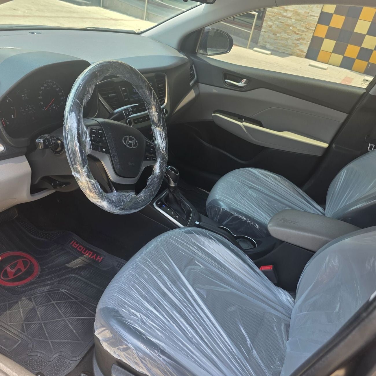 Hyundai Accent GL MID GL