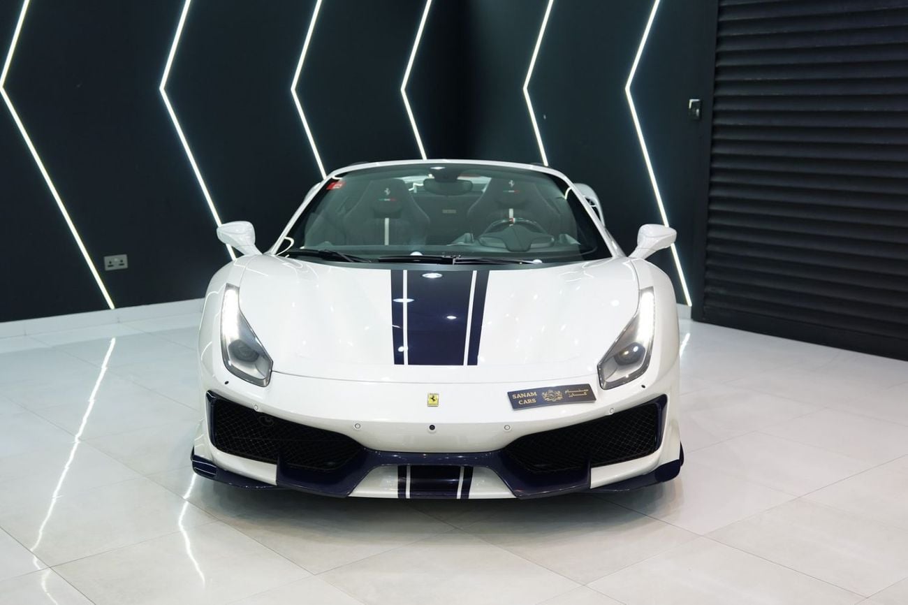 فيراري 488 بيستا  2018 Ferrari 488 Pista, Atelier Ferrari, Apple CarPlay, JBL Audio, Special Exterior Carbon Pack, Al