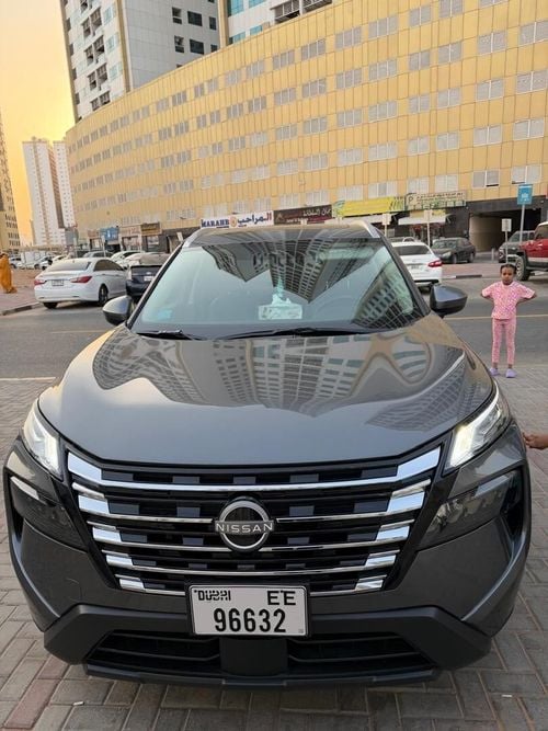نيسان روج SV