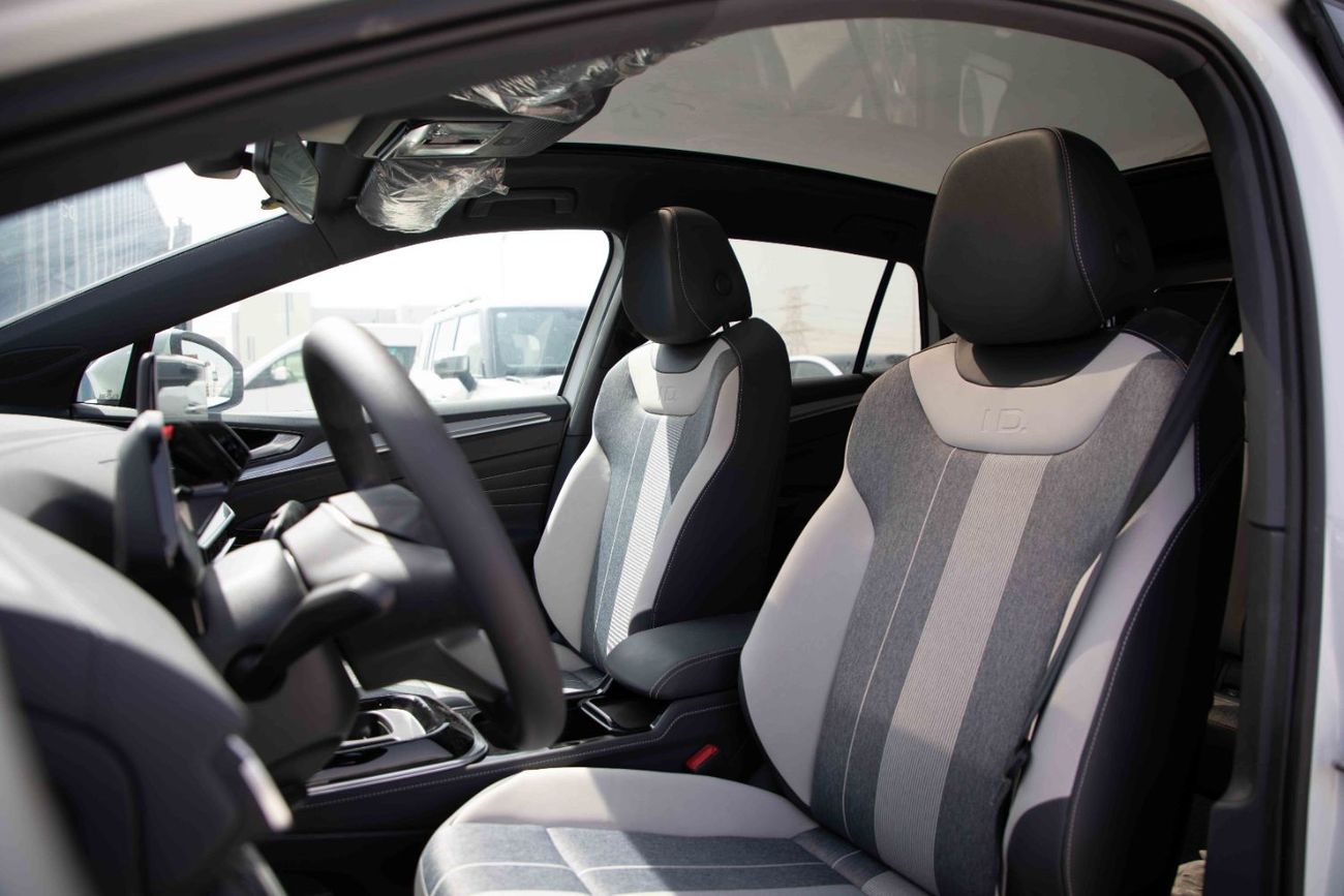 فولكس واجن ID.4 2022 Volkswagen ID4 Pure + - White Inside Black & Grey | Export Only