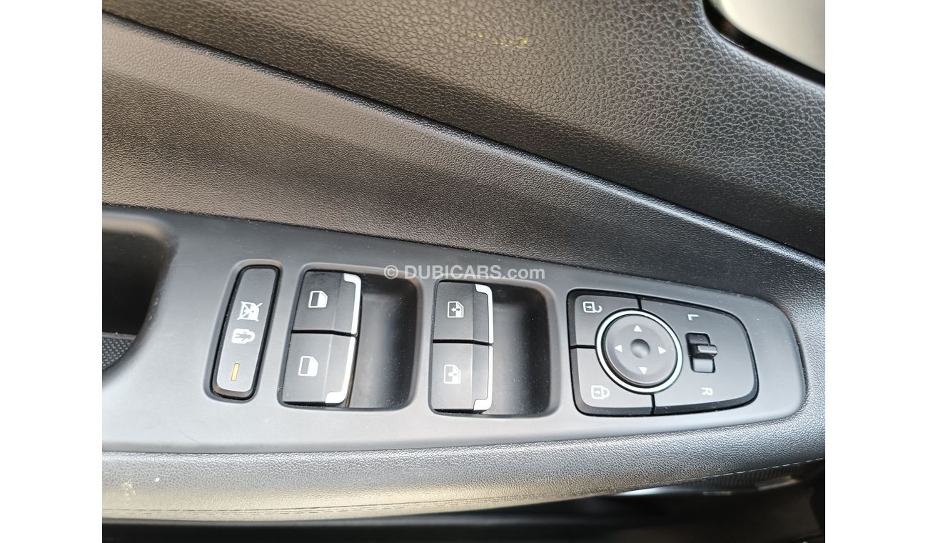 Hyundai Santa Fe SEL / V4 / 2.4L / MID OPT (LOT # 61596)